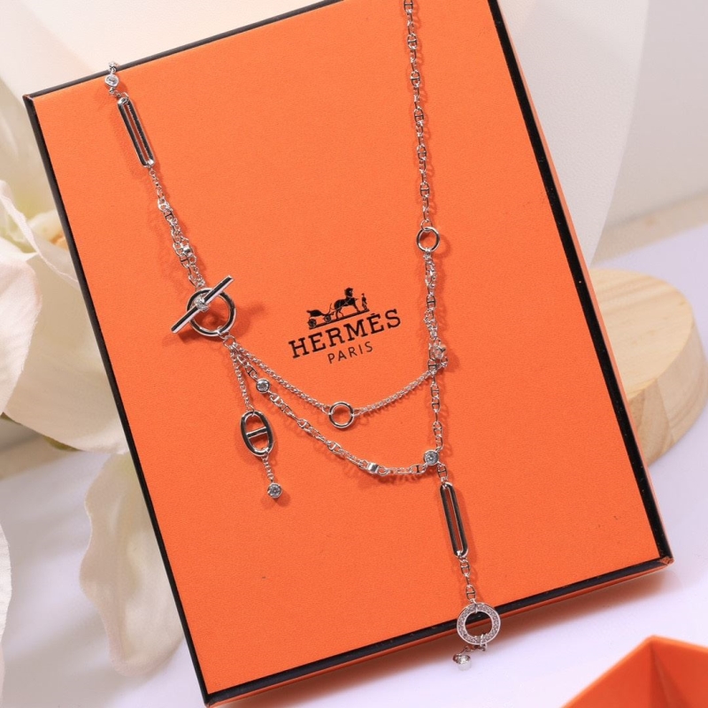 H**me5 necklaces